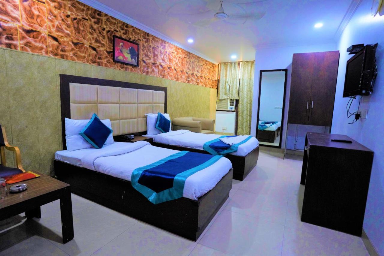 Hotel The Rts Plaza Νέο Δελχί Εξωτερικό φωτογραφία