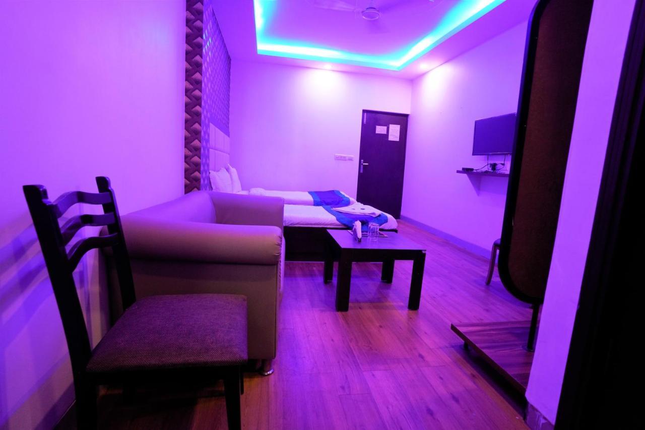 Hotel The Rts Plaza Νέο Δελχί Εξωτερικό φωτογραφία