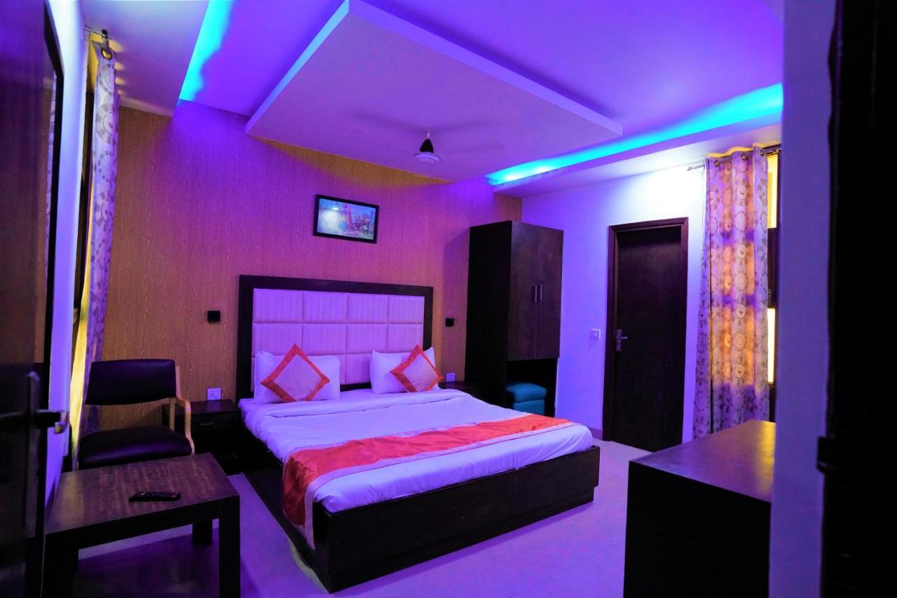 Hotel The Rts Plaza Νέο Δελχί Εξωτερικό φωτογραφία