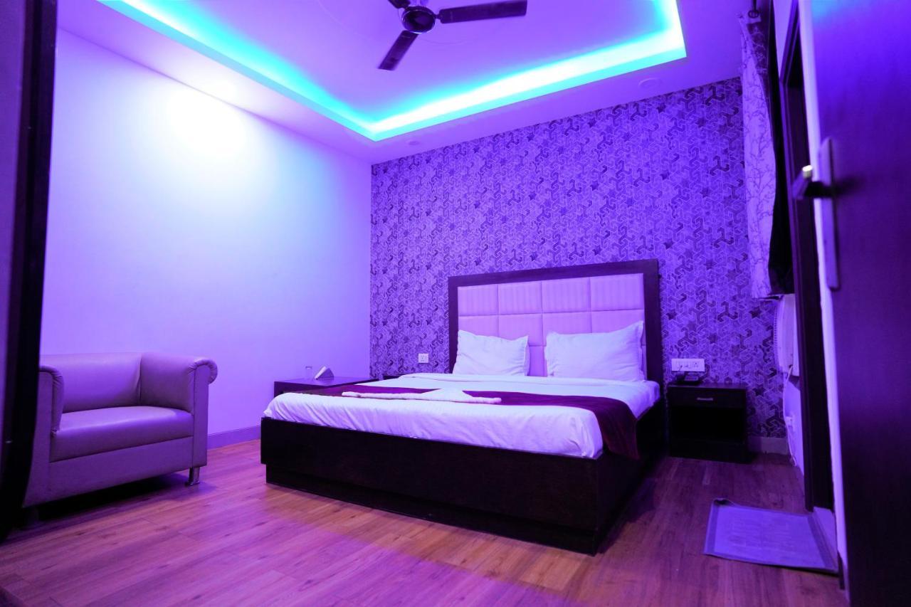 Hotel The Rts Plaza Νέο Δελχί Εξωτερικό φωτογραφία