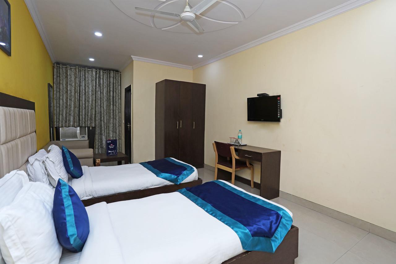 Hotel The Rts Plaza Νέο Δελχί Εξωτερικό φωτογραφία