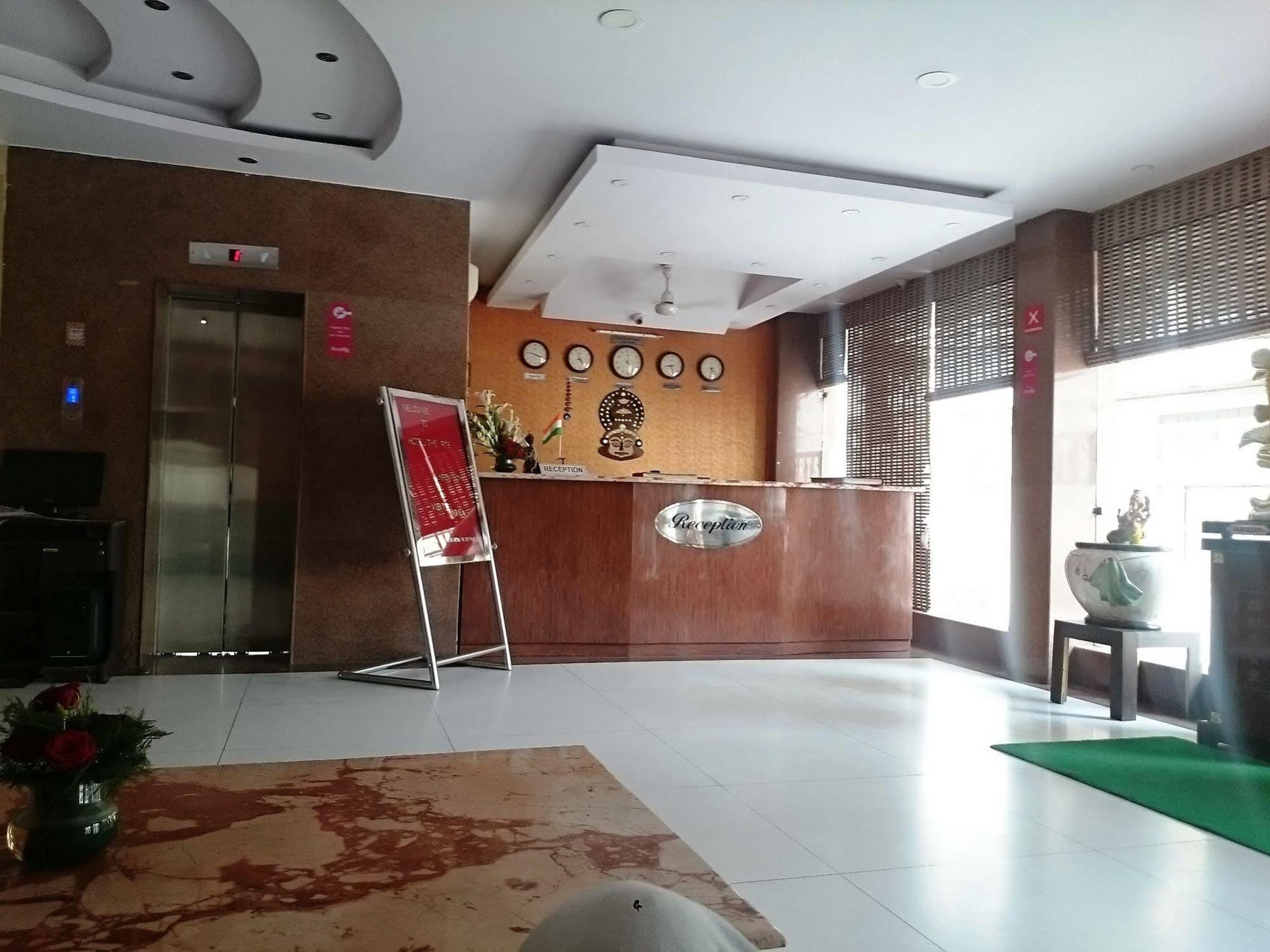 Hotel The Rts Plaza Νέο Δελχί Εξωτερικό φωτογραφία